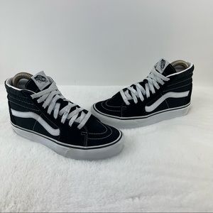 Classic vans women’s size 7 men’s size 5.5
